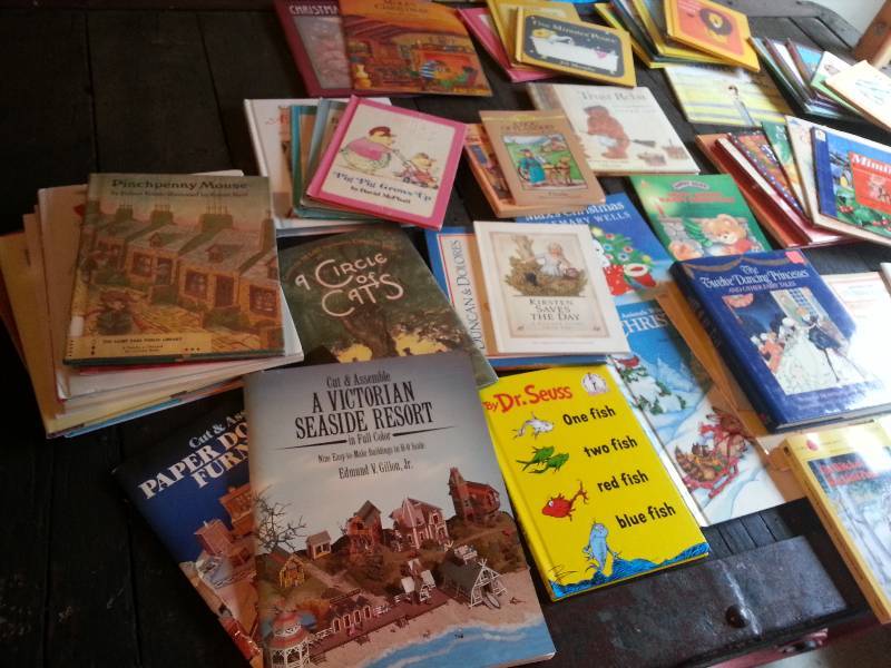 lot 400 image: Large Lot of Childrens Books