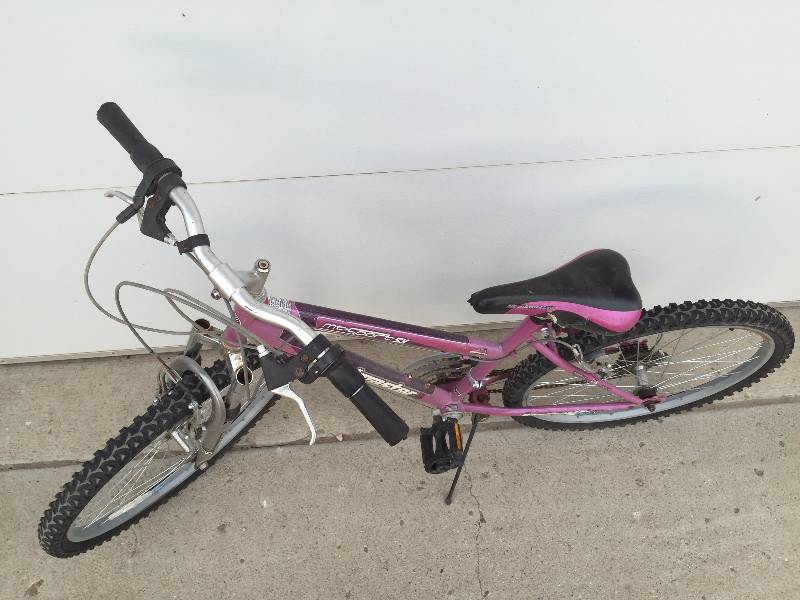 GIRLS BICYCLE
