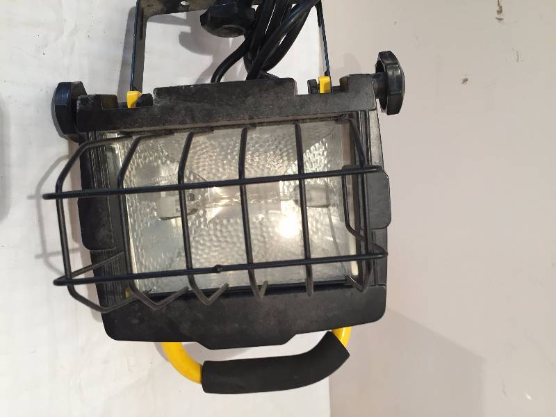 WORK LIGHT