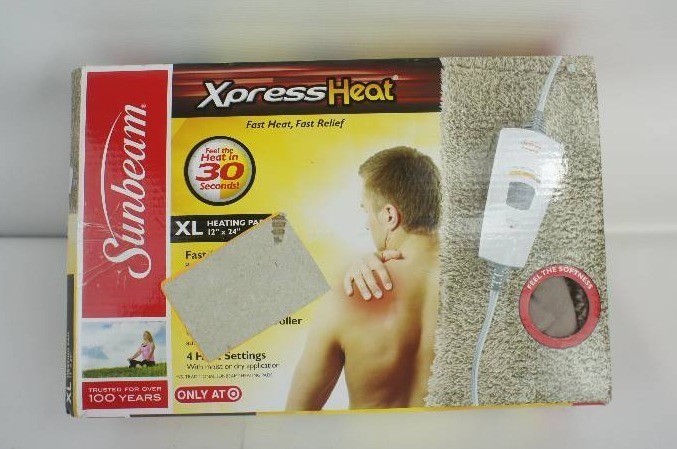 lot 27 image: Sunbeam 2013-912 Xpress Heat Microplush Heating Pad for Quick Pain Relief, Extra Large
