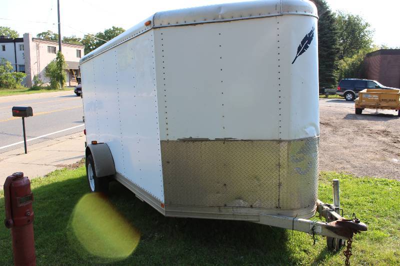 lot 9 image: Enclosed Trailer w2 Wheels Latching Double Door Back 100 x 200.