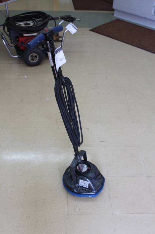 lot 19 image: Oreck Orbiter XL Floor Buffer wCord Moxel XL550.