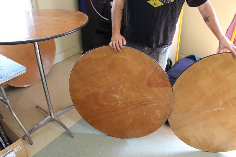 lot 43 image: Lot of (3) Circular Wooden Table Tops wMetal Bases 36 x 36 x 42.