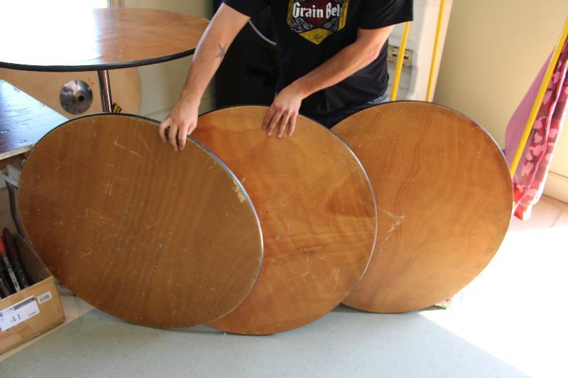 lot 44 image: Lot of (4) Circular Wooden Table Tops wMetal Bases 36 x 36 x 42.