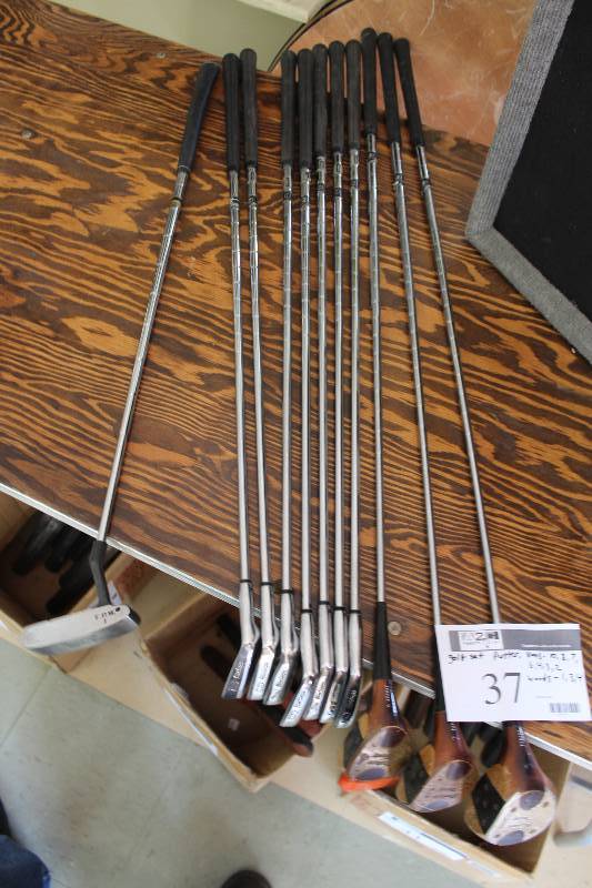 lot 37 image: Golf Set Lot Including Irons 10,8,7,6,4,3,2 Woods 1,3,4.
