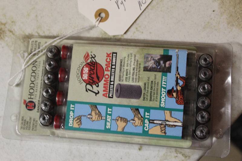 lot 40 image: Hodgon Black Powder Pack Pyrodes New.