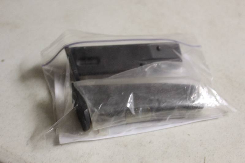 lot 70 image: Lot of (2) Baretta 380 Auto Magazine For 84F.