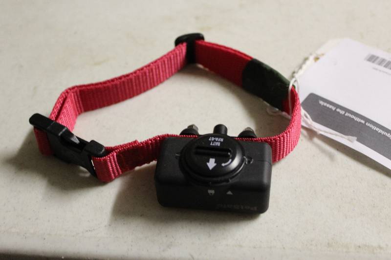 lot 102 image: No Bark Training Collar SWR0 Used 1 Week During Pupy Sitting.