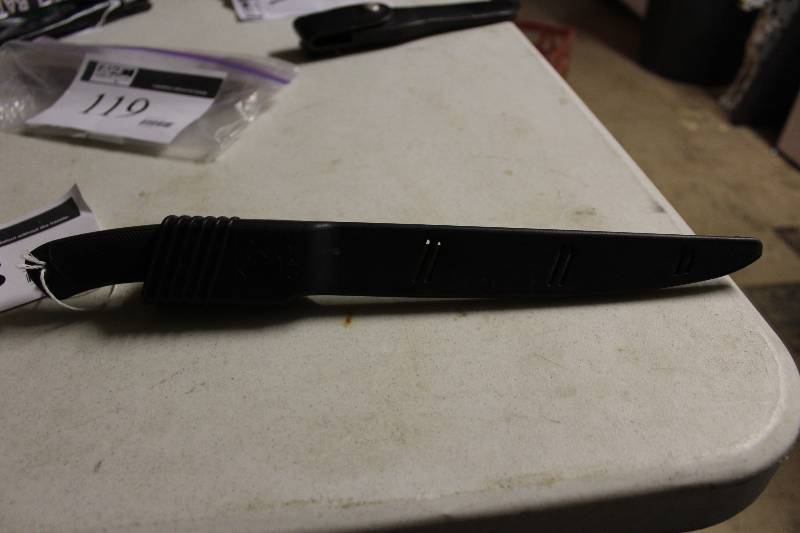 lot 108 image: CRKT 3010 Kommers Big Eddy Knife wSheath.