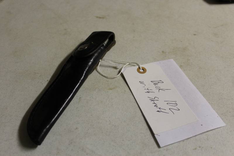 lot 115 image: Buck 102 Knife wSheath.