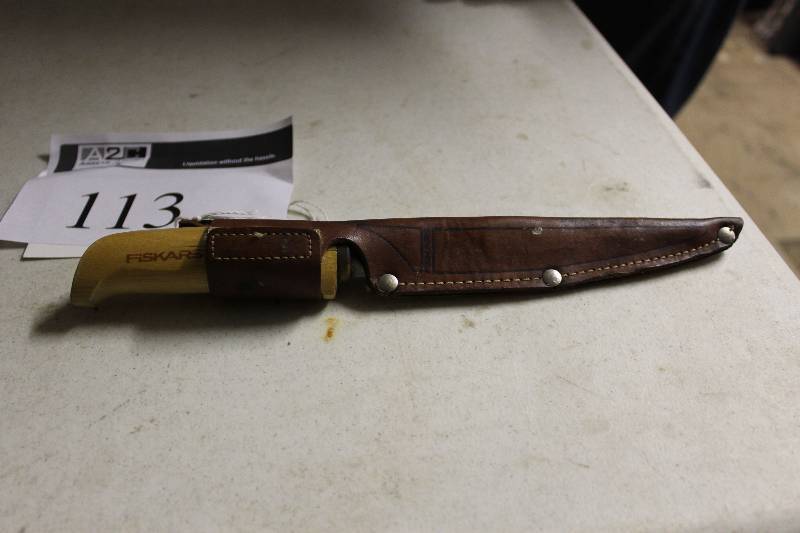 lot 113 image: Fiskars Fillet Knife wSheath.