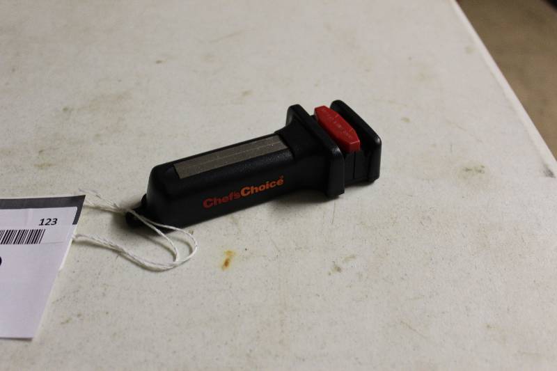lot 123 image: Chefs Choice Knife Sharpener.
