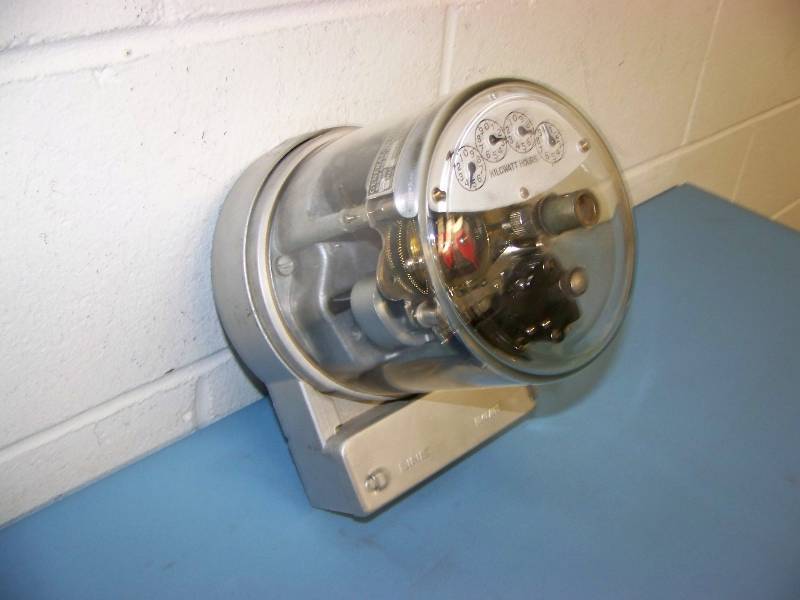 lot 4 image: General Electric (GE), Watt-Hour  Watt Hour Meter and Time Switch Register