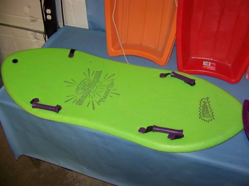 (5) Winter, Snow Sleds