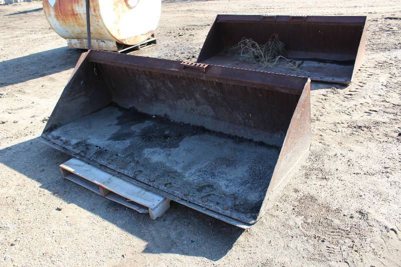 Front Bucket Loader Attachment 89 x 42.