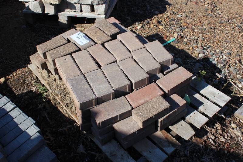 Lot of (app. 86 ct.) Brick Pavers 8.5 x 4 x 3.