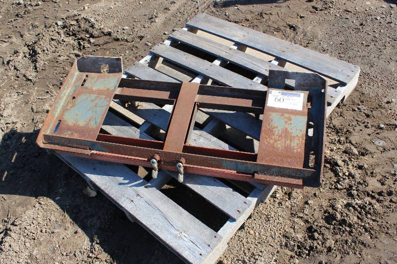 Bobcat Bracket 46 x 20.