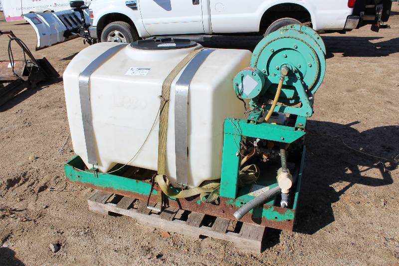 Plastic Reservoir Tank wHose & Pump Dispenser On Reel Model No. E1526-17-18 Manufactured 1998 65 x33 x 44.