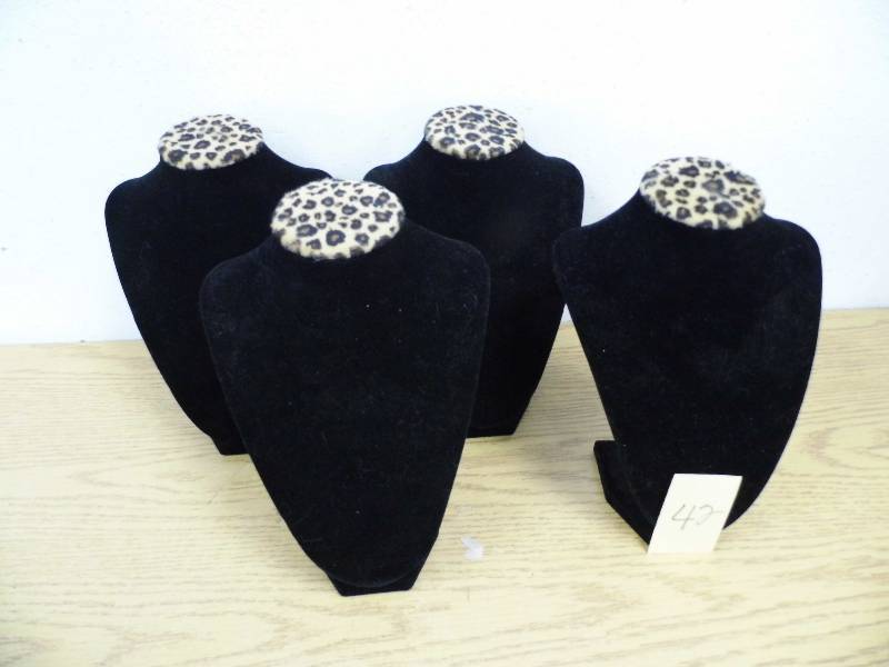 4 Necklace Displays