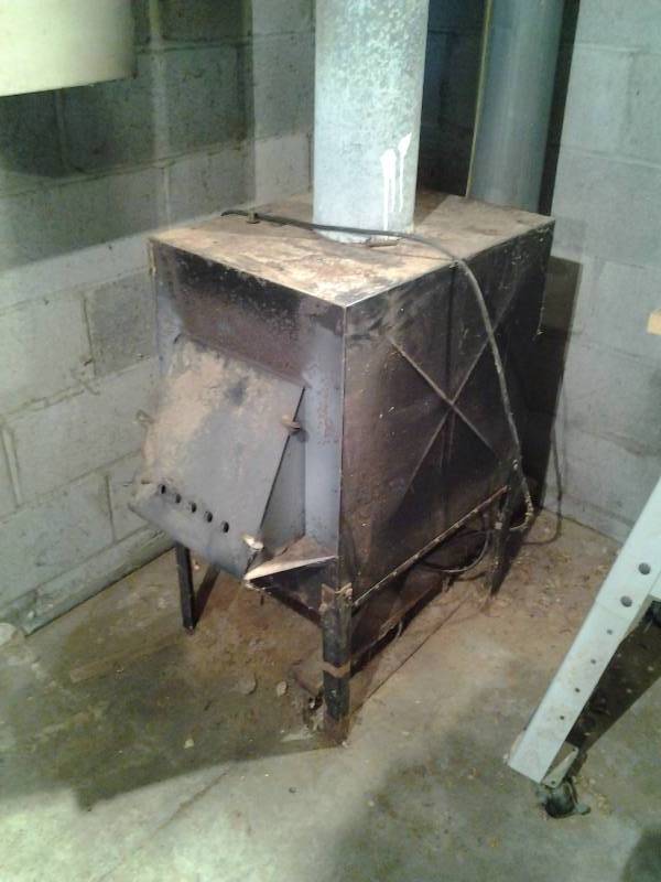 lot 4 image: Wood Burning StoveHeater