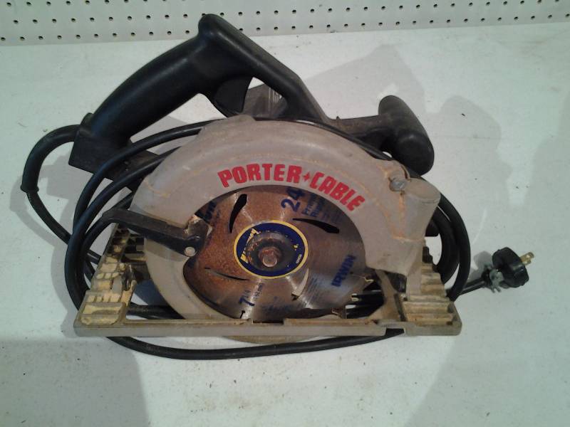 lot 16 image: Porter Cable 7-14 Inch HD Circular Saw