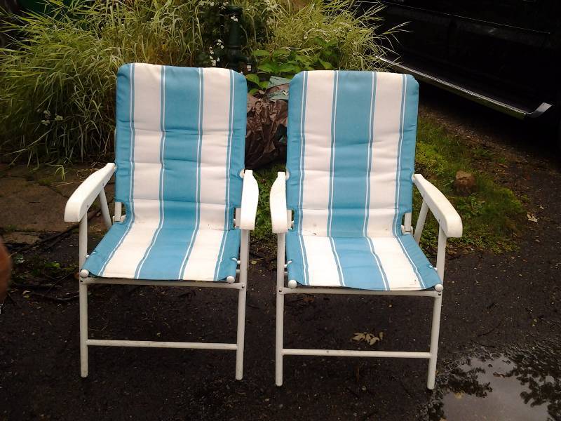 2 Blue Stripe Fabric Lawn Chairs Robbinsdale Handy Man Tools