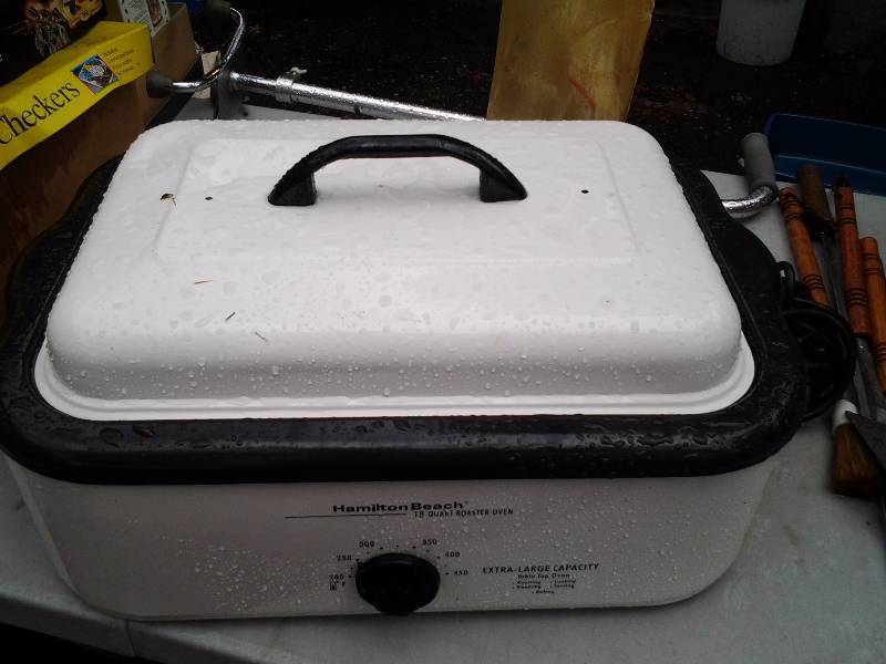 lot 37 image: Hamilton Beach Electric Roaster