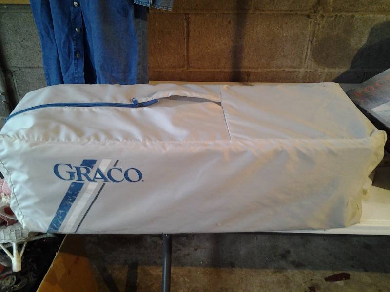 lot 38 image: Graco Pack N Play