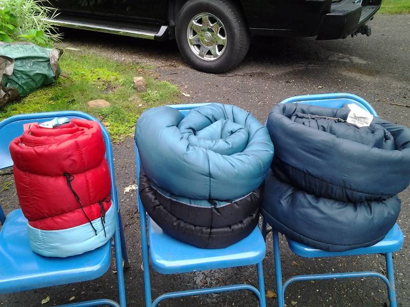 lot 60 image: 3-Sleeping Bags
