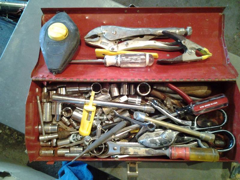 lot 76 image: Tool Box & Contents