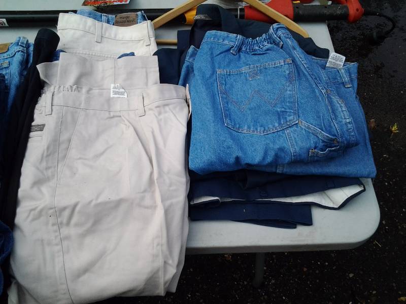lot 105 image: Mens Jeans, Shorts, Slacks (Size 38 & 40)