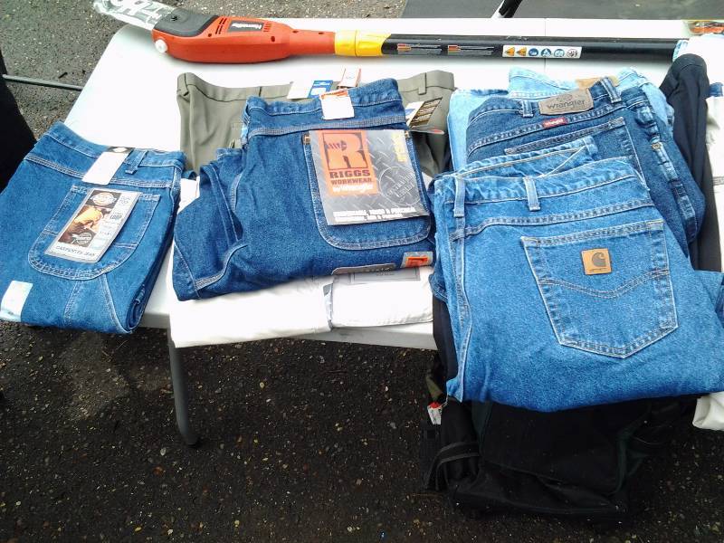 lot 106 image: Mens Jeans Size 42 & 44 (1-Pair 46) Most NEW With Tags