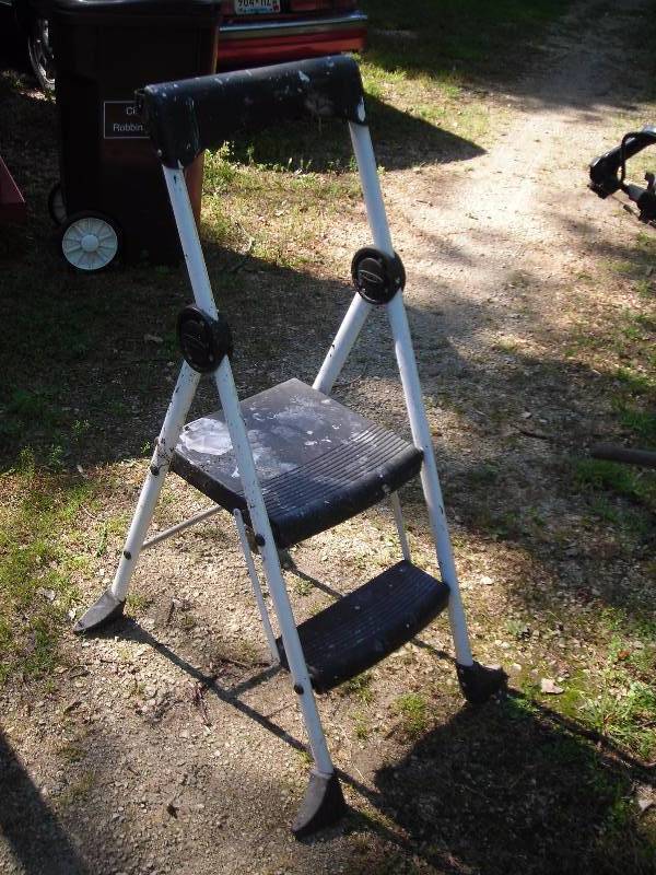 lot 143 image: Werner 2-Step Ladder