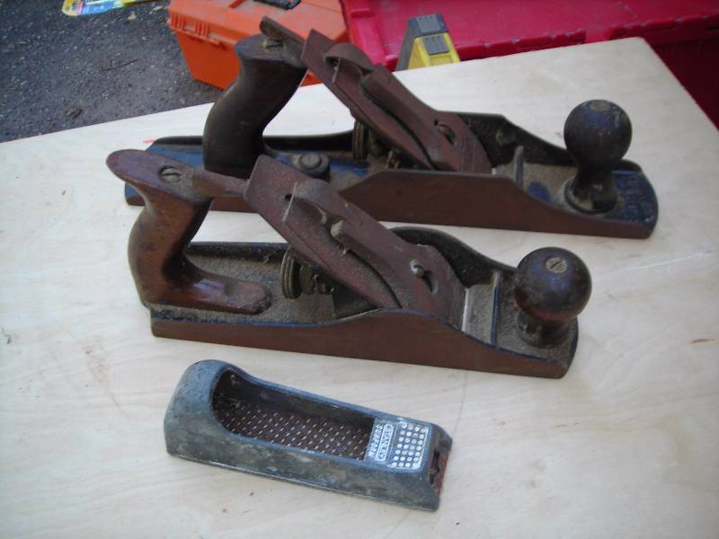 lot 158 image: 3-Old Plane Tools