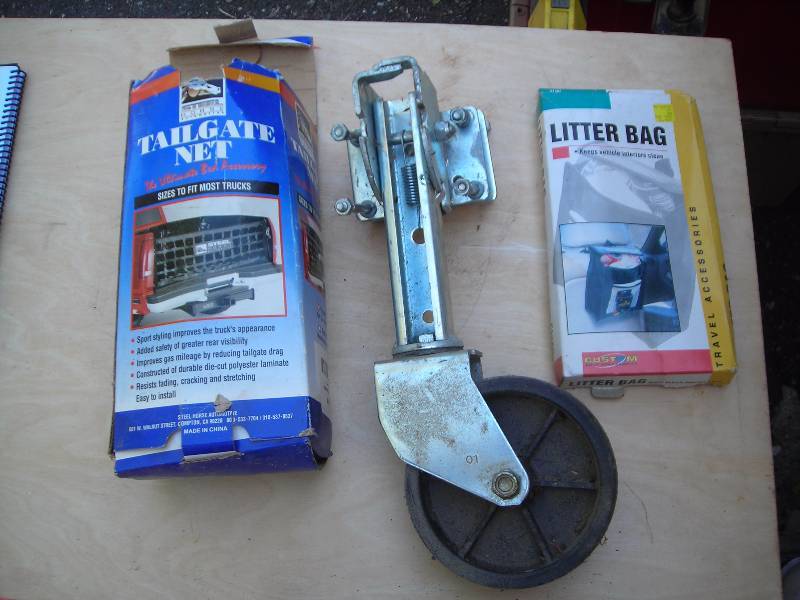 lot 159 image: Trailer Dolly Wheel, Tailgate Net, Car Trash Can