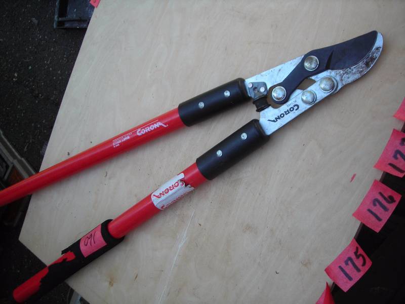 lot 160 image: Corona Pruner