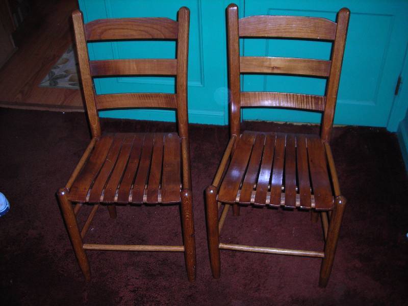 lot 182 image: 2-Wood Chairs