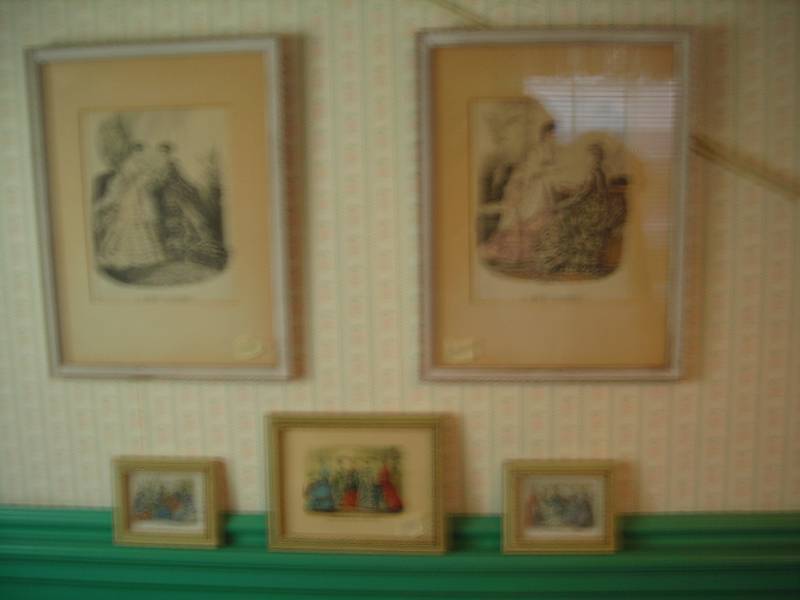 lot 185 image: Framed Victorian Style Pictures