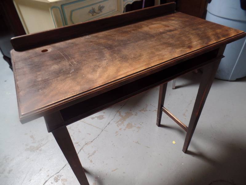 lot 15 image: Vintage Writing Desk