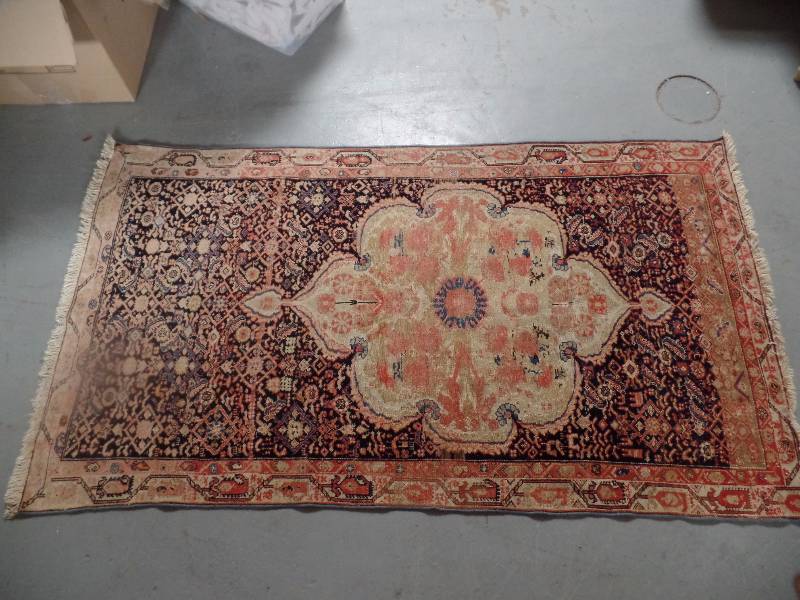 lot 30 image: Hanging Rug