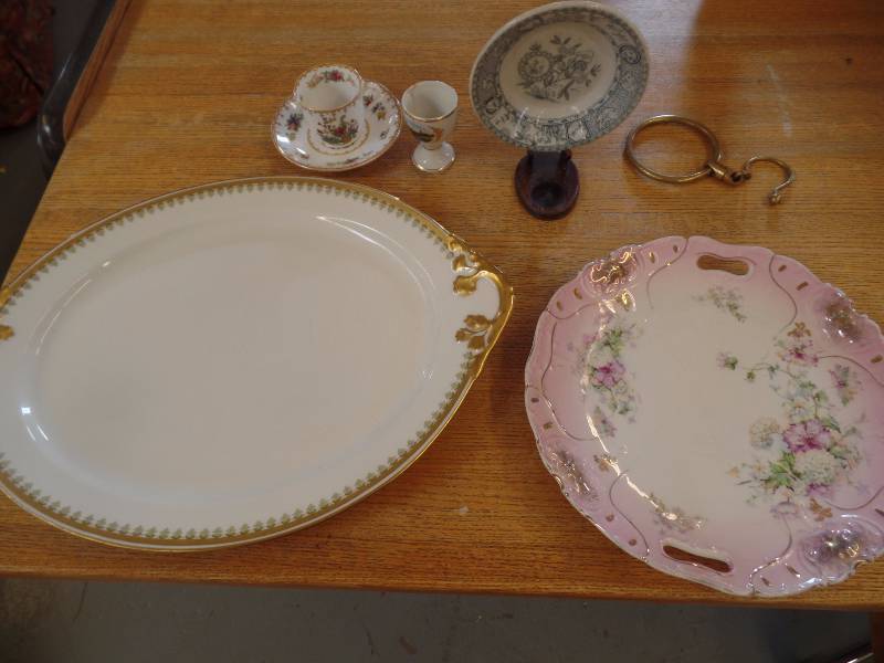 lot 46 image: China Grab Bag