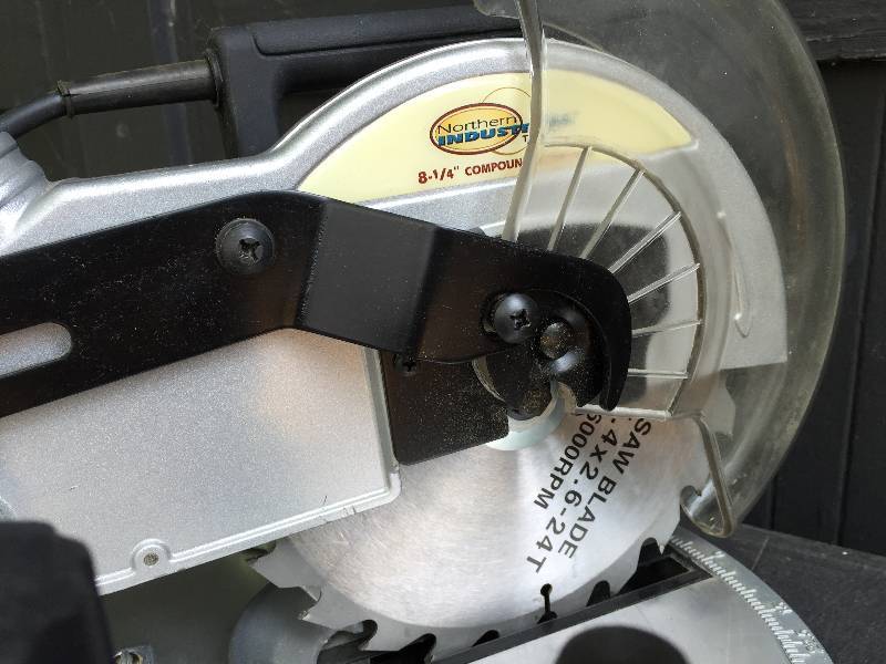 lot 14 image: Like new Northern Industries 8 14  inch miter saw