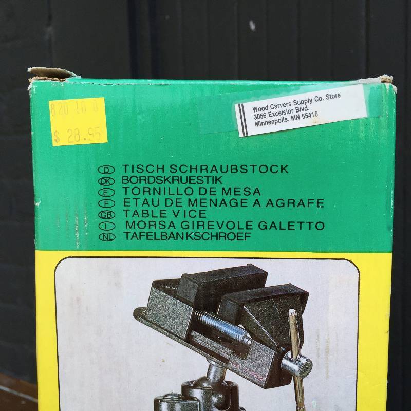 lot 15 image: New in box Table Vice from Woodcarvers Supply Co MN