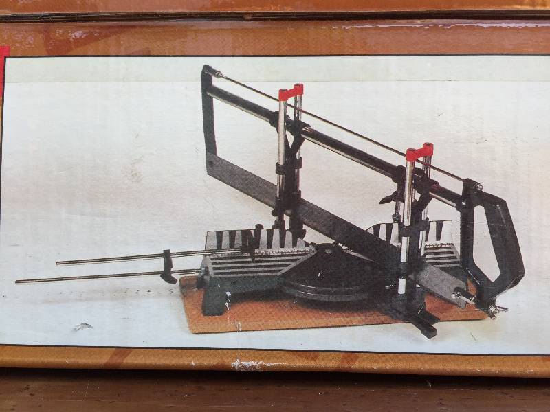 lot 18 image: Carpenters 22 Miter Box New in Box