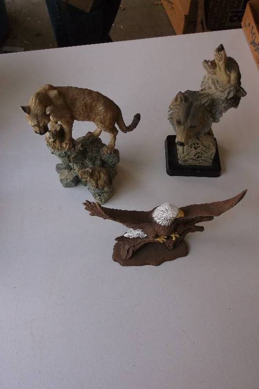 Figurines