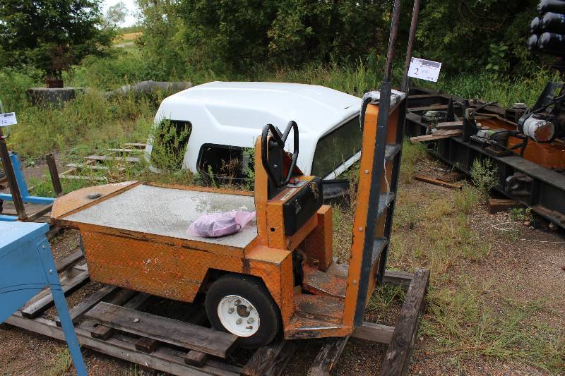 P-50 Electric Warehouse Truck wRear Driver Brace