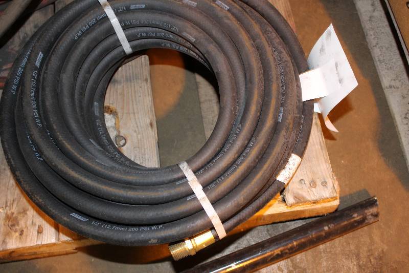 12 Rubber Hose wMetal Adapter 200PSI Rating.