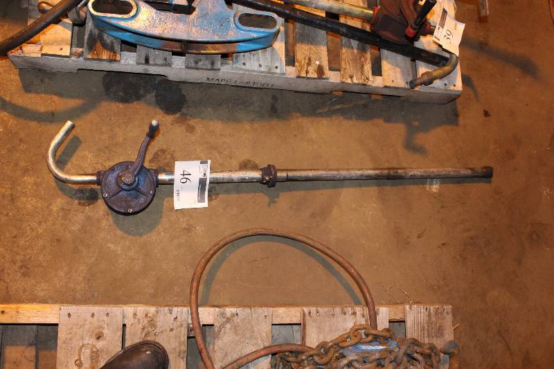 Hand Pump wCrank Pump.