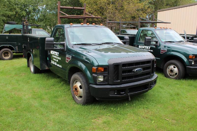 lot 2 image: 2008 Ford F-350 Super Duty Truck