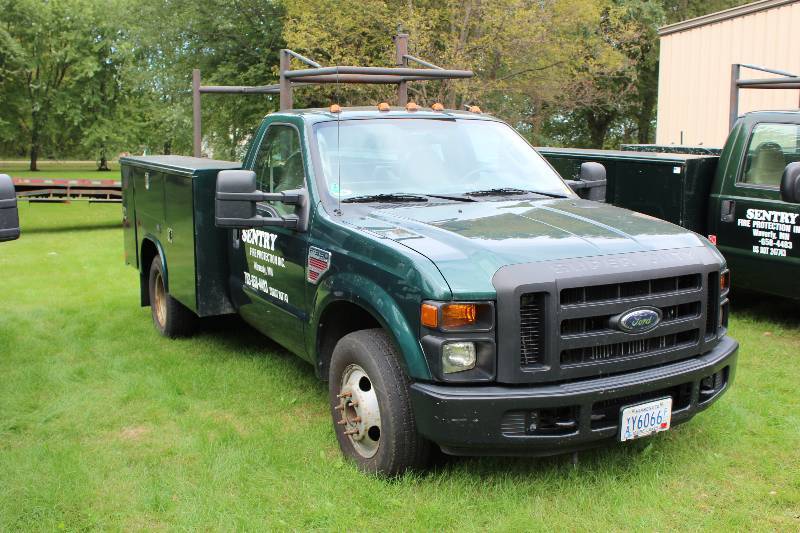 lot 1 image: 2008 Ford F-350, Super Duty Truck